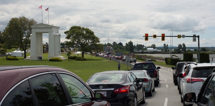  Peace Arch Border Crossing (davidkrug / Shutterstock.com)