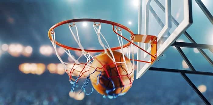  Photo: basketball hoop / Shutterstock