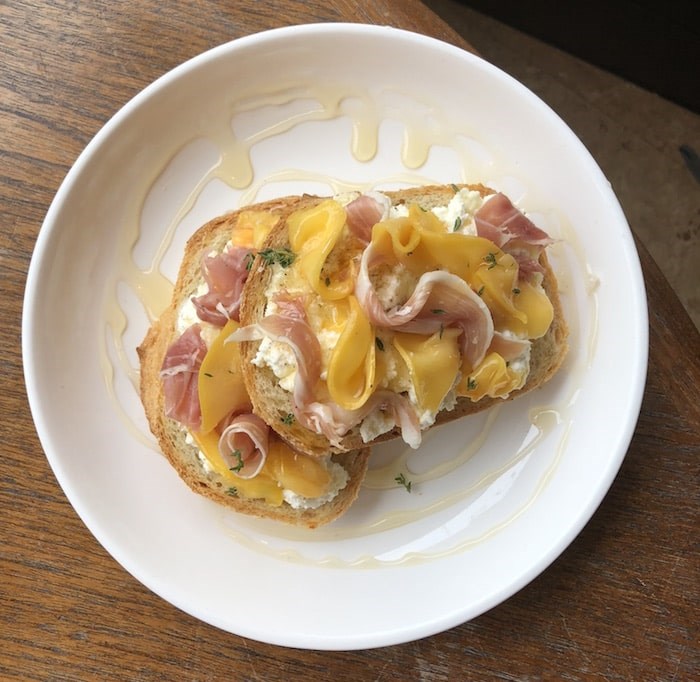  Fancy Toast from the brunch menu at Ruth & Dean (Lindsay William-Ross/鶹ýӳ)