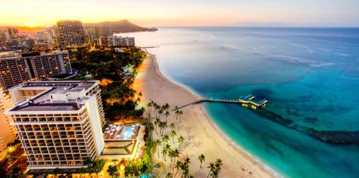  Photo: Waikiki Beach in Honolulu / Shutterstock