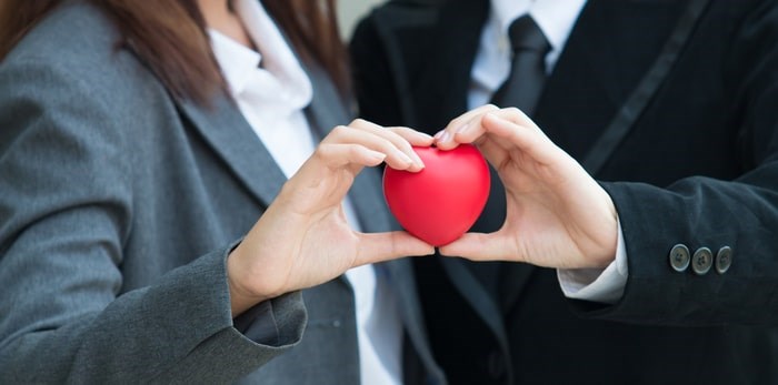  Office romance/Shutterstock