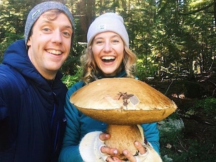  Olya Kutsiuruba and David Swab hold a brownish-white mushroom that tipped the scales at 2.92 kilograms, and measured about 36 centimetres wide across the cap in this handout photo. On a sunny Thursday last week a Vancouver couple, Kutsiuruba and Swab, had just spent a day doing what they love -- mushroom picking. THE CANADIAN PRESS/HO-Olya Kutsiuruba and David Swab