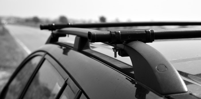  Car roof rack/Shutterstock