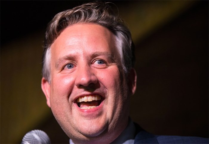  Vancouver mayor-elect Kennedy Stewart smiles while addressing supporters in Vancouver on Sunday, Oct. 21, 2018. THE CANADIAN PRESS/Darryl Dyck