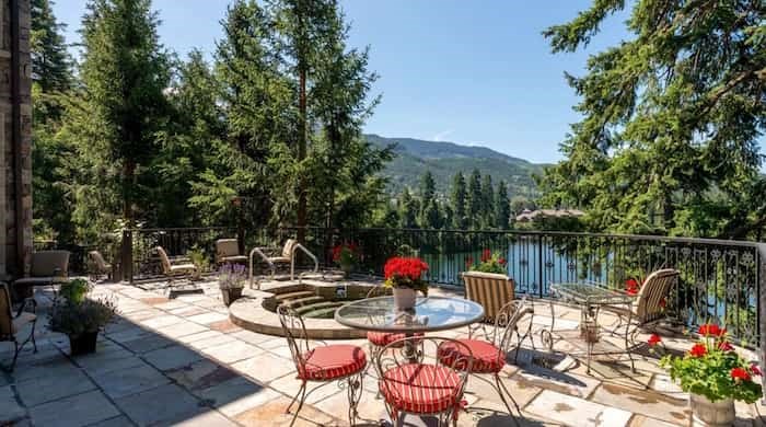 All the expansive outdoor terraces have fabulous lake views that are gorgeous all year round. Source: Concierge Auctions