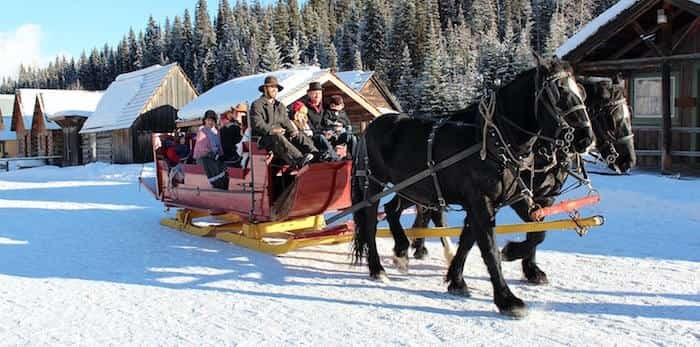  Barkerville's Old-Fashioned Victorian Christmas / 