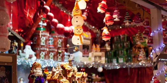  Christmas market / Shutterstock