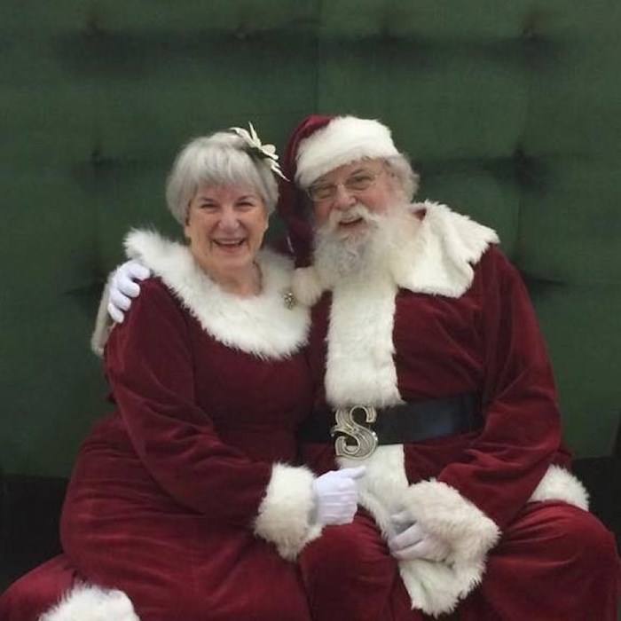  Santa Chris and Mrs. Claus. Photo: The REAL Santa and Mrs. Claus/Facebook