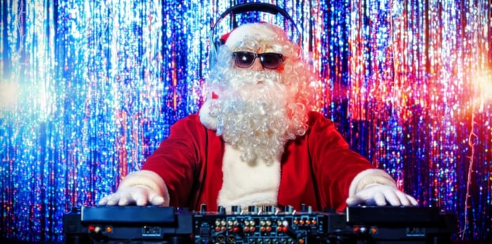  DJ Santa/Shutterstock
