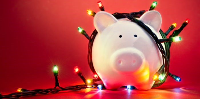  Christmas money/Shutterstock