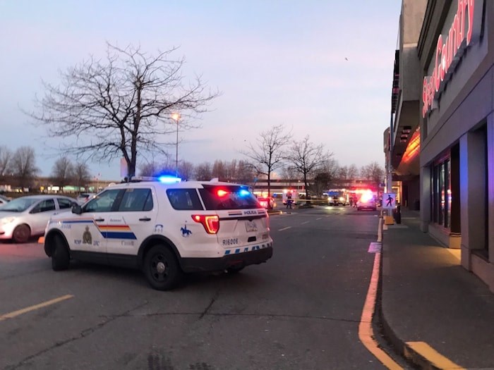  Police were on scene just before 8 a.m. at Lansdowne Centre on Dec. 21, 2018. Photo: Megan Devlin / Richmond News