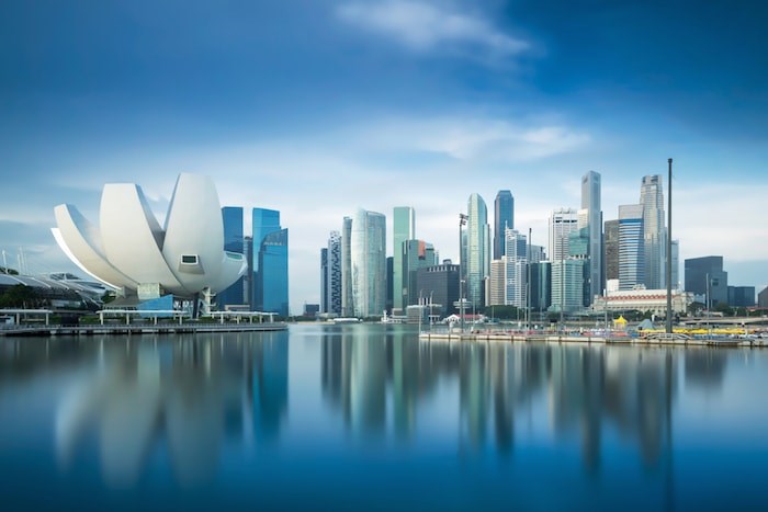  Singapore/Shutterstock