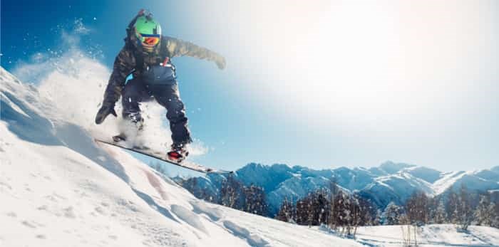  snowboarding / shutterstock