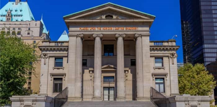  August 05, 2018 - Vancouver, Canada: Vancouver Art Gallery built in Roman style on Robson Square / Shutterstock