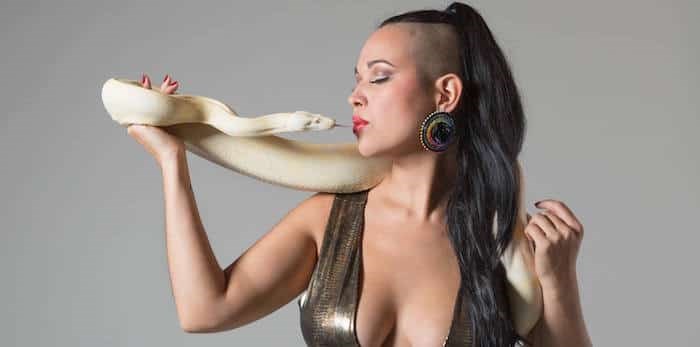  C Greg McKinnon / Studio Snake Photoshoot / 