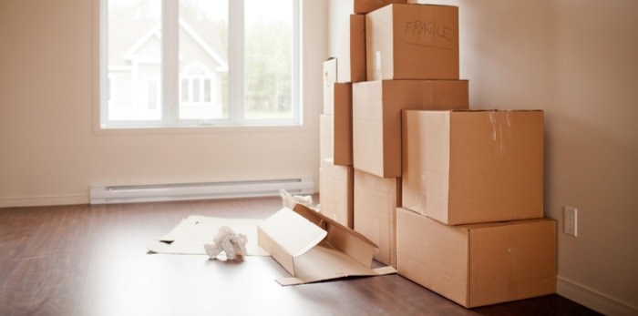  Moving boxes/Shutterstock