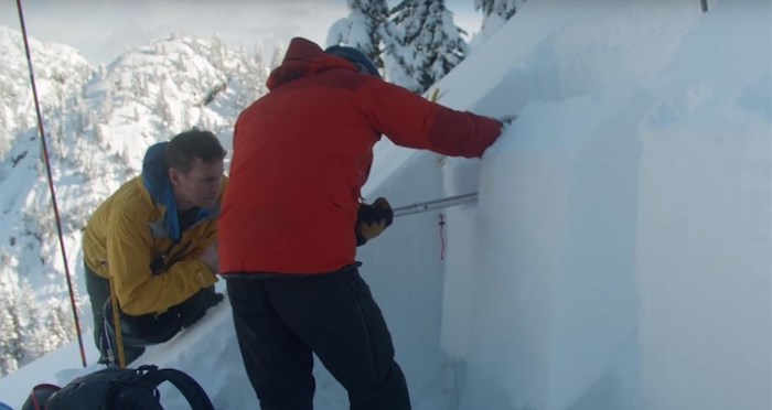  Avalanche Canada crews conduct a snowpack test on Wednesday. The agency is warning people to use extreme caution in the backcountry as a winter storm heightens avalanche risk. Screengrab.