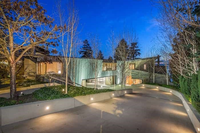  This West Vancouver home's authentic Modernist credentials are on display both inside and out, while its eco-friendly credentials are harder to spot. Listing agent: Christa Frosch
