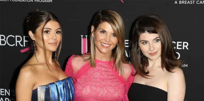  LOS ANGELES - FEB 28: Olivia Jade Gianulli, Lori Loughlin, Isabella Gianulli at the An Unforgettable Evening at the Beverly Wilshire Hotel on February 28, 2019 in Beverly Hills, CA