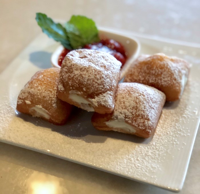  Cheesecake Donuts at The Victor. Photo by Lindsay William-Ross