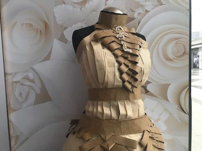  Juliana Shih's paper gown.