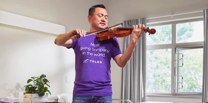  Tom Su plays violin every Tuesday night at Burnaby Hospital. Photo: Tom Su