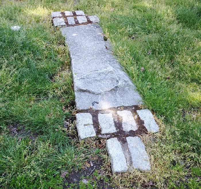  The granite markers at the intersection of West 11th and Maple Street symbolize a gateway to the Arbutus Greenway. Photo: Réjean Beaulieu