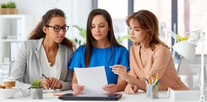  Photo: women entrepreneurs / Shutterstock