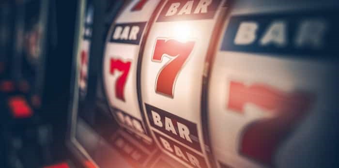  Photo: slot machine / Shutterstock