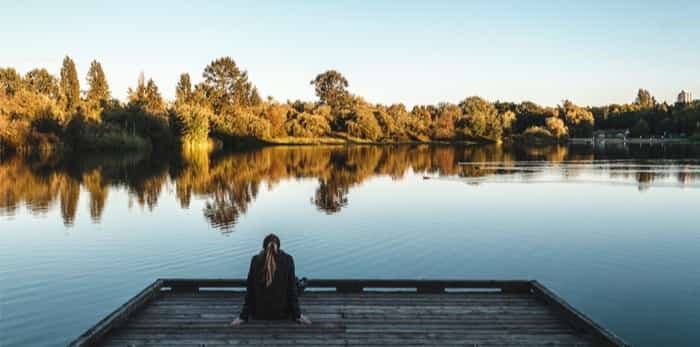  Photo: Girl at Trout Lake in Vancouver / Shutterstock