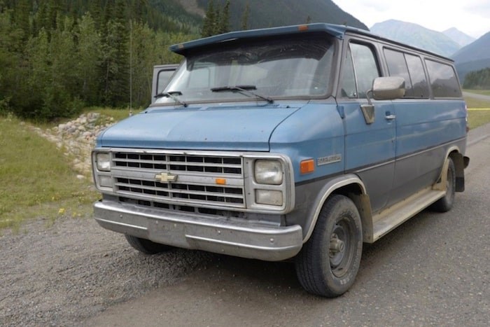  A blue 1986 Chevrolet van bearing Alberta licence plates was located at the scene. Photo courtesy RCMP