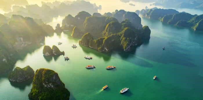  Photo: Halong Bay / Shutterstock