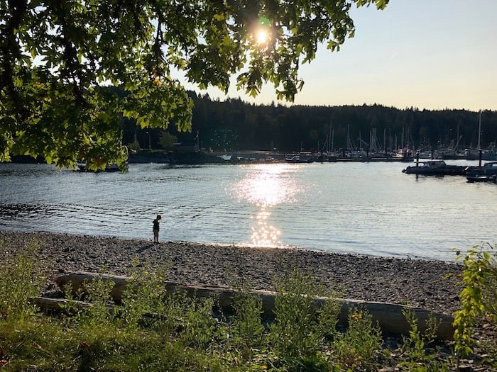  Waiting for our table to be ready at Herons at the Heriot Bay Inn. Photo by Lindsay William-Ross/Vancouver Is Awesome