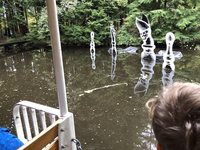  Checking out what's haunting the lake. Ross/鶹ýӳ