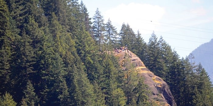  Quarry Rock trail users called emergency crews after a man in his 30s collapsed and became unconscious while doing the popular hike Saturday. file photo Cindy Goodman, North Shore News