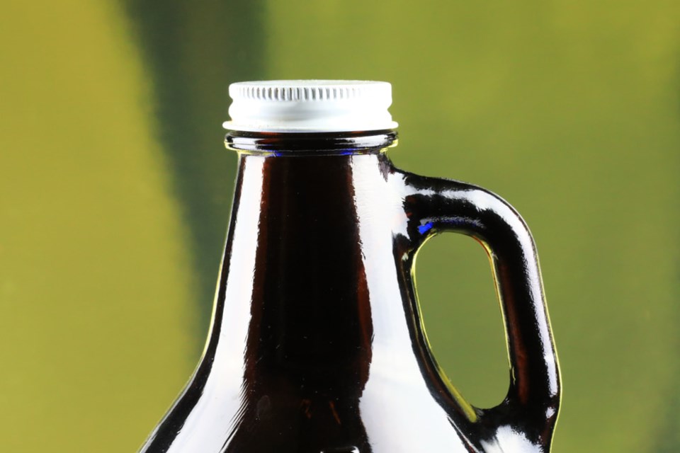  More and more breweries are doing away with growlers. Is it the end of an era? Growler/Shutterstock