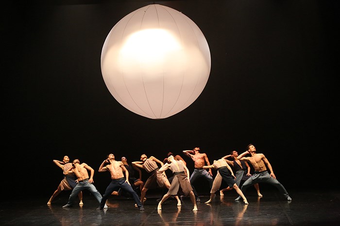  MM Contemporary Dance Company, photo: Chutzpah! Festival