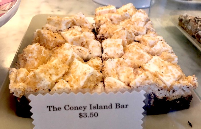  Dunbar's Butter absolutely slays the bar game. Photo by Lindsay William-Ross/鶹ýӳ