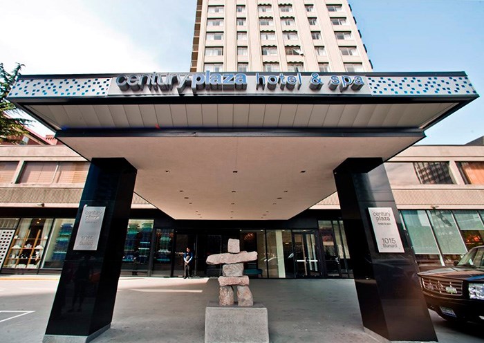  Photo: Century Plaza Hotel