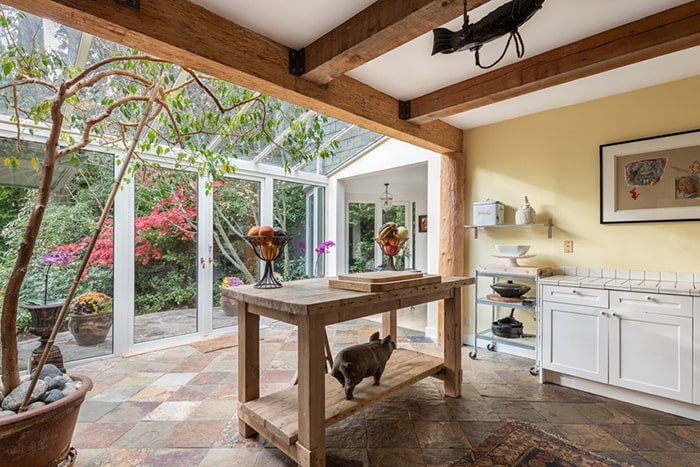  Tommy Chong's upscale joint in West 鶹ýӳis on the market for $7 million. Photo: Supplied