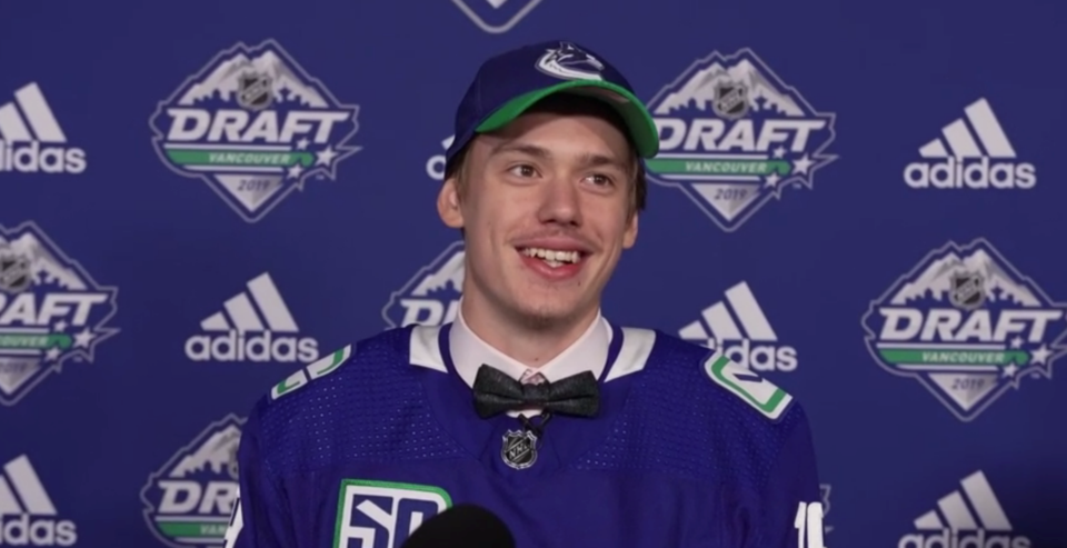Arturs Silovs talks to the media after he was drafted by the 鶹ýӳCanucks.