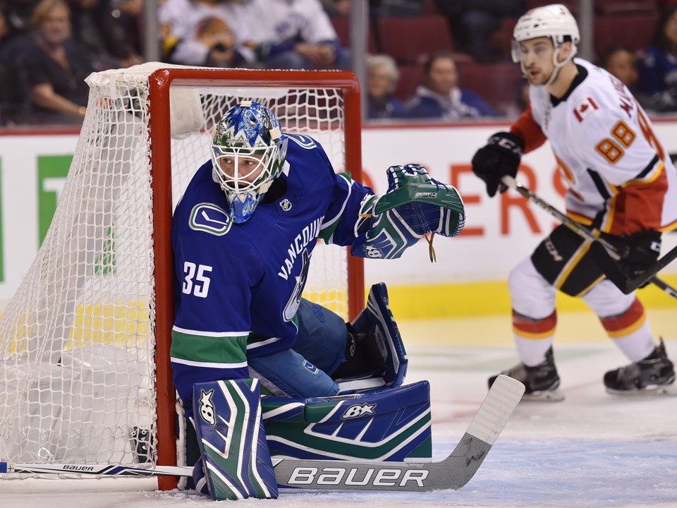 Thatcher Demko in net for the 鶹ýӳCanucks during the 2018 preseason.