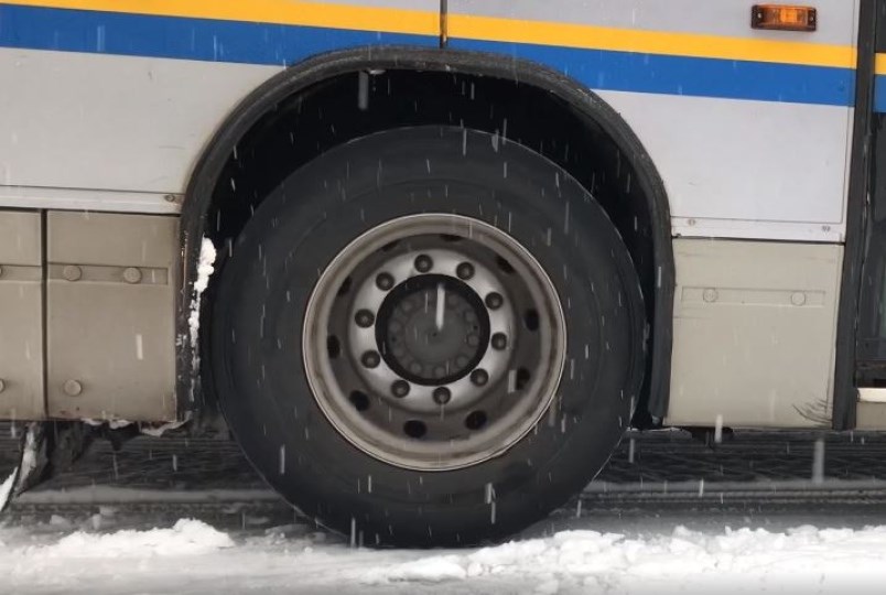 bus-snow