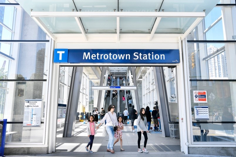 metrotown-skytrain-station