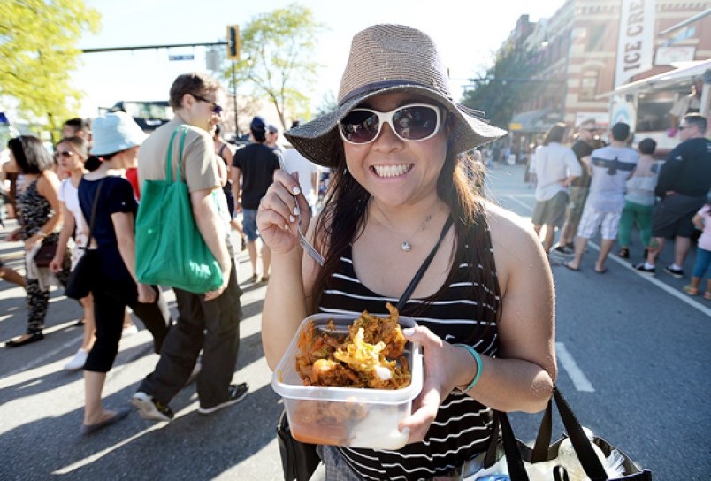 food-trucks-0822-foodtruck09-jpg