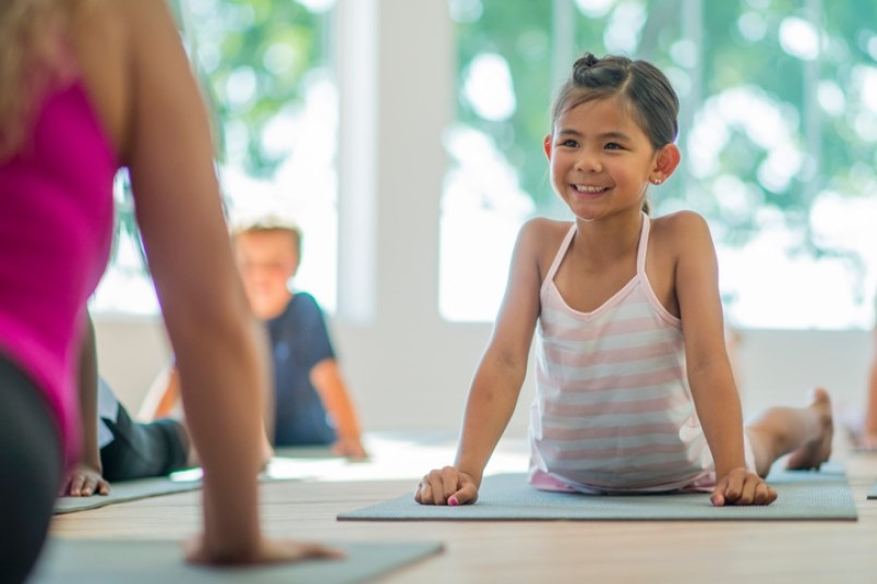 girl-does-kids-yoga