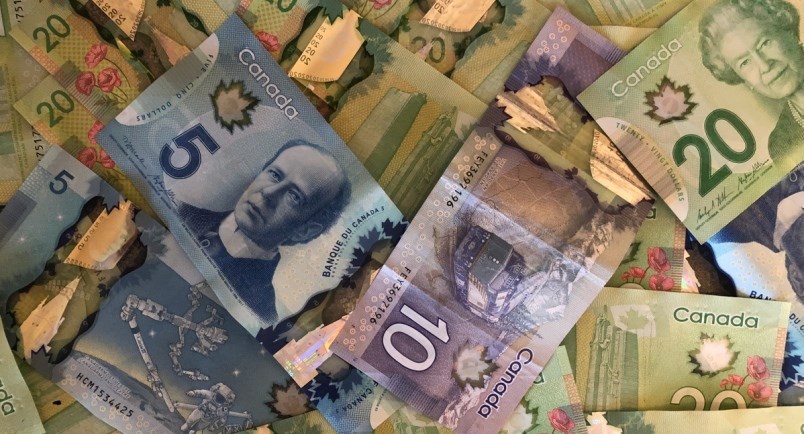 generic-photo-canadian-cash-currency