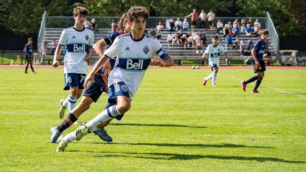 Photo of La estrella de Comox fue nombrada para la selección nacional de fútbol Sub-17 de Canadá