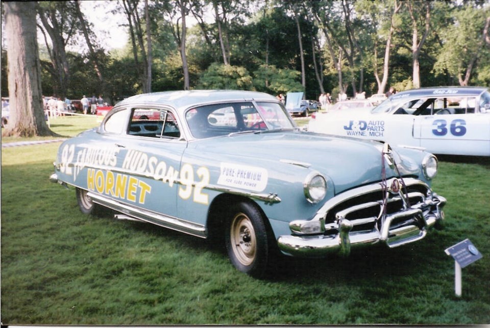 web1_copy_hudson-hornet-stock-car-1952
