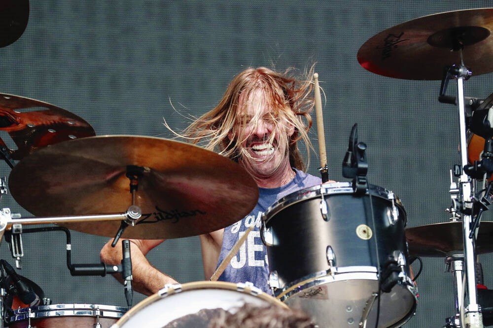 I Foo Fighters cancellano tutte le date, incluso il Victoria’s Show, dopo la morte del batterista